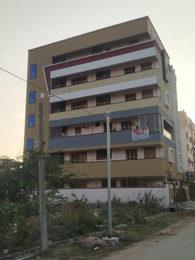 Sls Homestay - Luxury Ac Service Apartments 1Bhk, 2Bhk, 3Bhk - Direct Flyover To Alipiri Tirumala Gate - Walk To Ps4 Pure Veg Restaurants, Supermarkets - Near To National Highway & Padmavathi Amma Temple - Modular Kitchen, Living Room -Free Superfast Tirupati Bagian luar foto