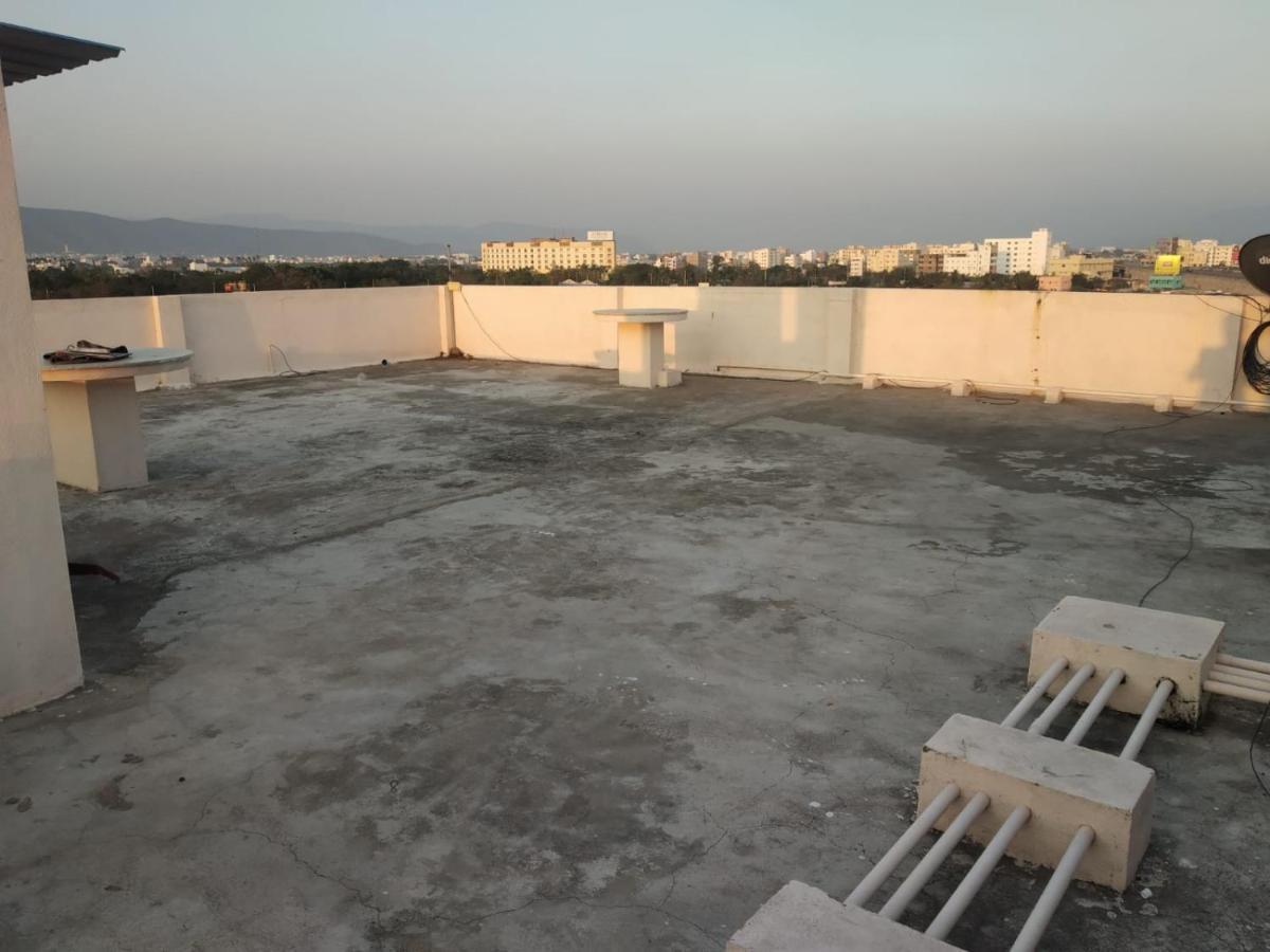 Sls Homestay - Luxury Ac Service Apartments 1Bhk, 2Bhk, 3Bhk - Direct Flyover To Alipiri Tirumala Gate - Walk To Ps4 Pure Veg Restaurants, Supermarkets - Near To National Highway & Padmavathi Amma Temple - Modular Kitchen, Living Room -Free Superfast Tirupati Bagian luar foto
