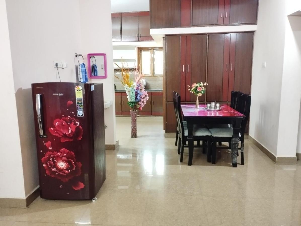Sls Homestay - Luxury Ac Service Apartments 1Bhk, 2Bhk, 3Bhk - Direct Flyover To Alipiri Tirumala Gate - Walk To Ps4 Pure Veg Restaurants, Supermarkets - Near To National Highway & Padmavathi Amma Temple - Modular Kitchen, Living Room -Free Superfast Tirupati Bagian luar foto