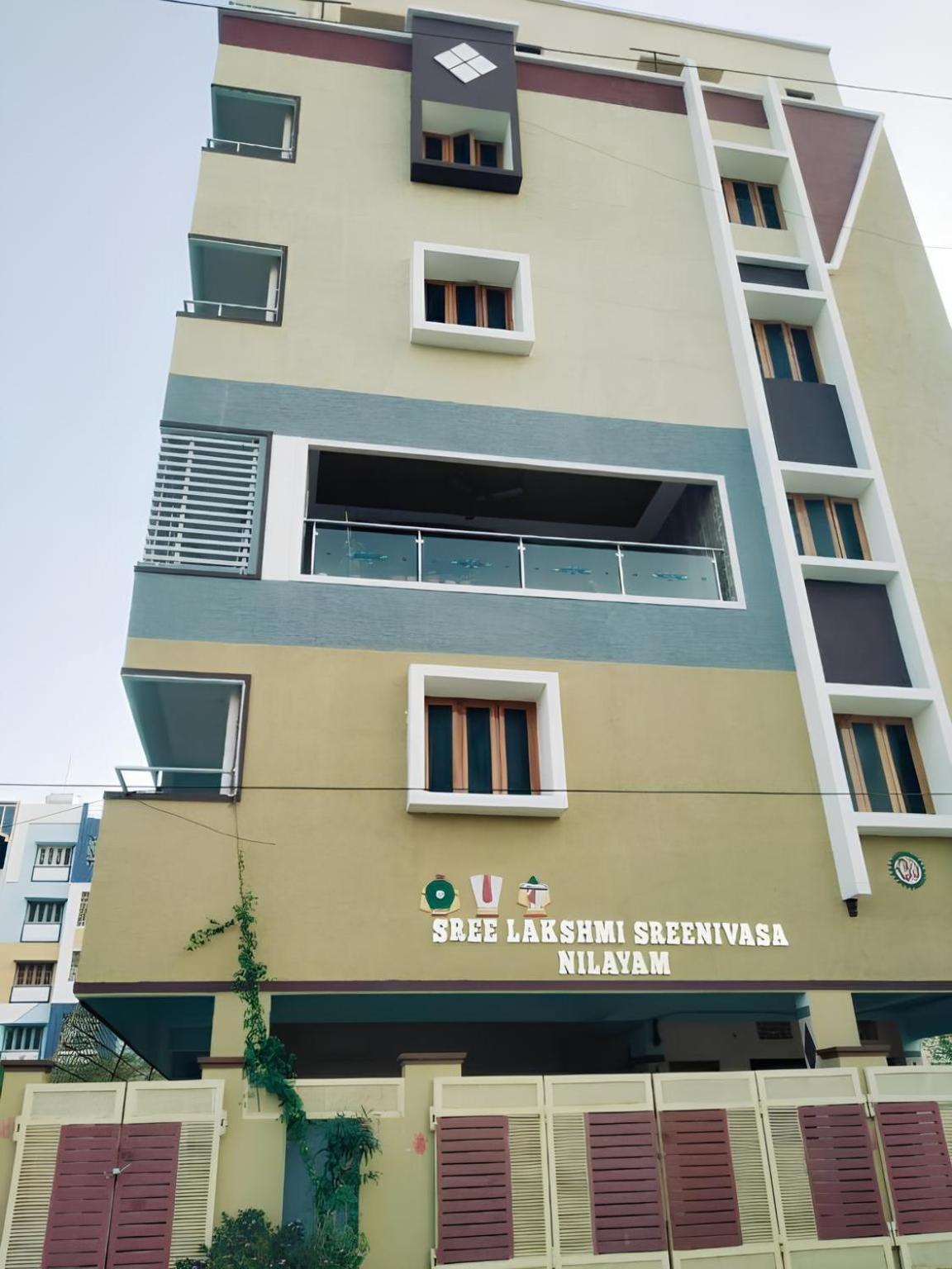 Sls Homestay - Luxury Ac Service Apartments 1Bhk, 2Bhk, 3Bhk - Direct Flyover To Alipiri Tirumala Gate - Walk To Ps4 Pure Veg Restaurants, Supermarkets - Near To National Highway & Padmavathi Amma Temple - Modular Kitchen, Living Room -Free Superfast Tirupati Bagian luar foto