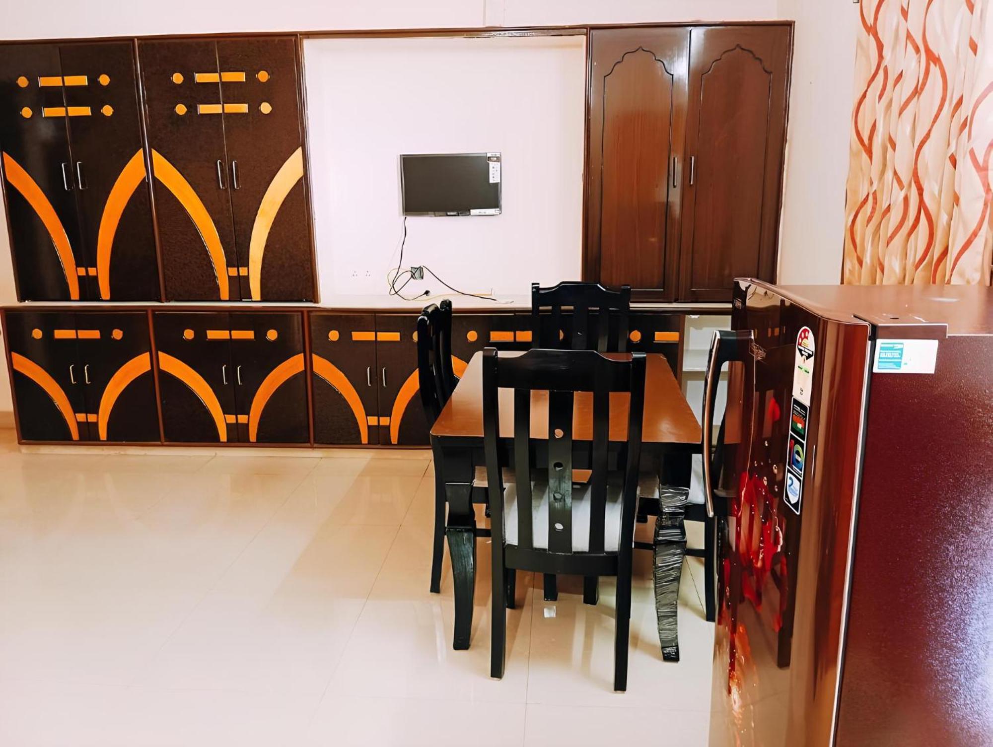 Sls Homestay - Luxury Ac Service Apartments 1Bhk, 2Bhk, 3Bhk - Direct Flyover To Alipiri Tirumala Gate - Walk To Ps4 Pure Veg Restaurants, Supermarkets - Near To National Highway & Padmavathi Amma Temple - Modular Kitchen, Living Room -Free Superfast Tirupati Bagian luar foto